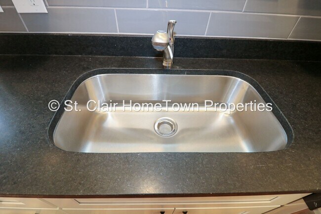 Building Photo - Adorable Home in Cook Springs