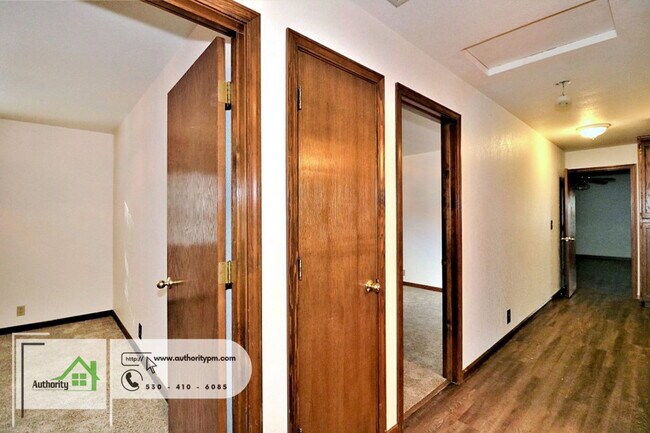 Building Photo - 15714 Middletown Park Dr