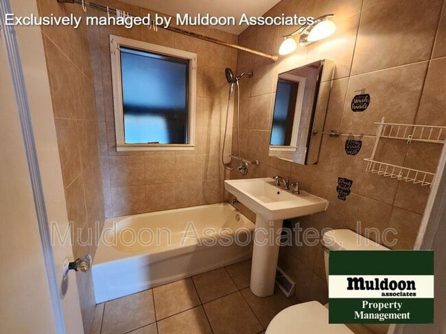 Building Photo - 1724 Cypress St