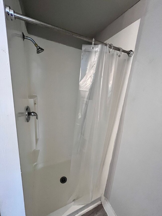 Building Photo - Gorgeous Studio Near The Pearl!