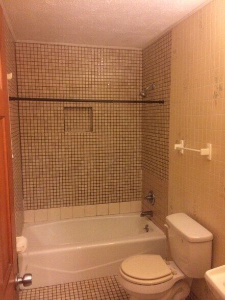 Building Photo - 155b Clement St