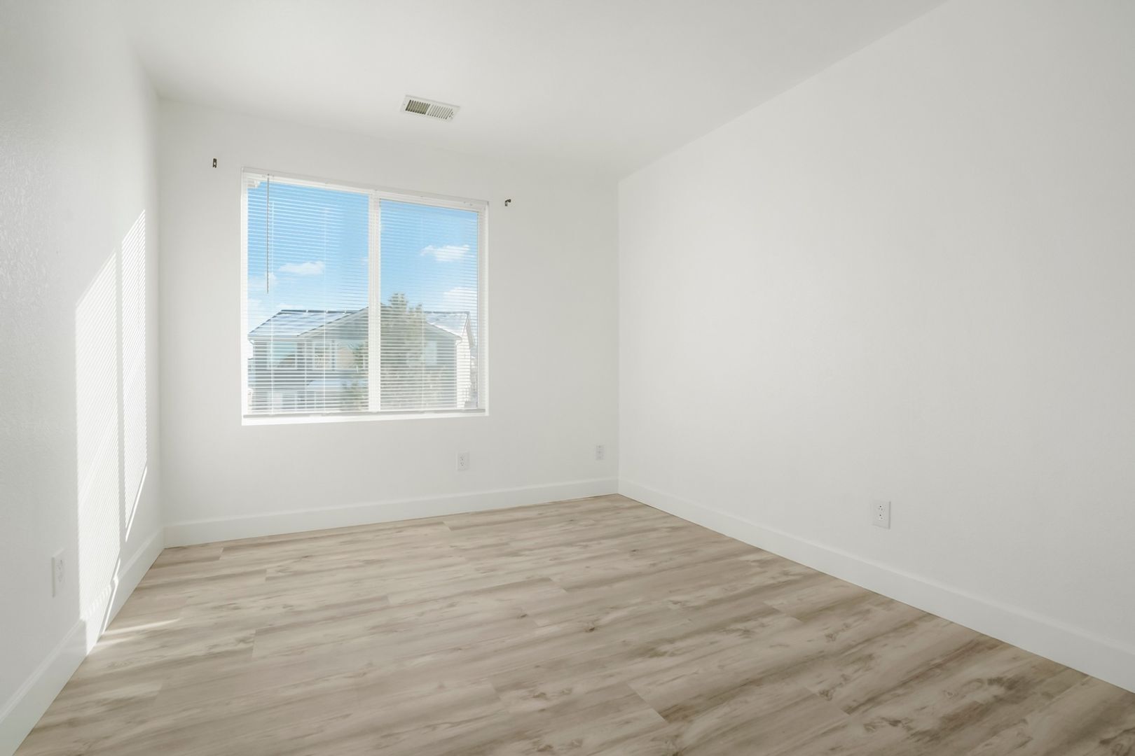Building Photo - 11886 Trail Ct
