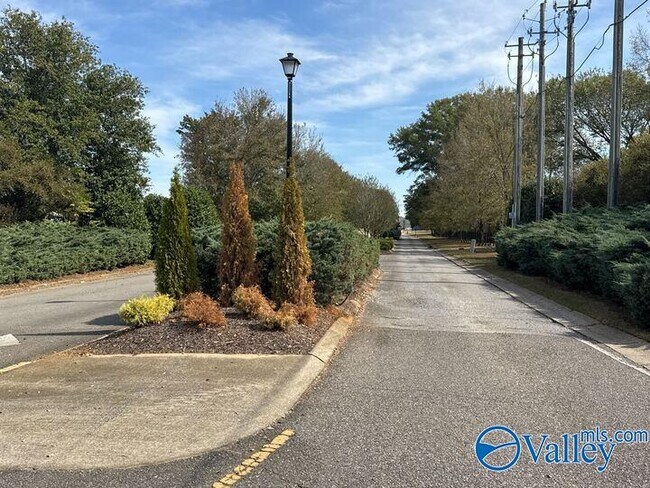 Building Photo - 1067 Pilgrim Ln