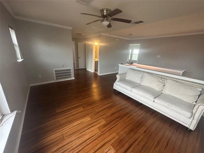 Building Photo - 12700 Quirin Dr