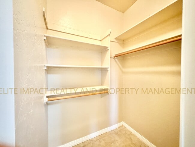 Building Photo - 11360 N Scioto Ave