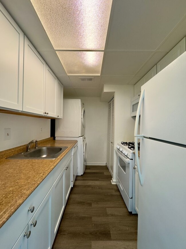 Building Photo - Charming 3 Bedroom/1 Bathroom Home in Rosedale, MD!