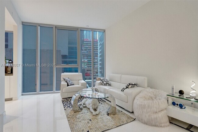 Building Photo - 300 Biscayne Blvd