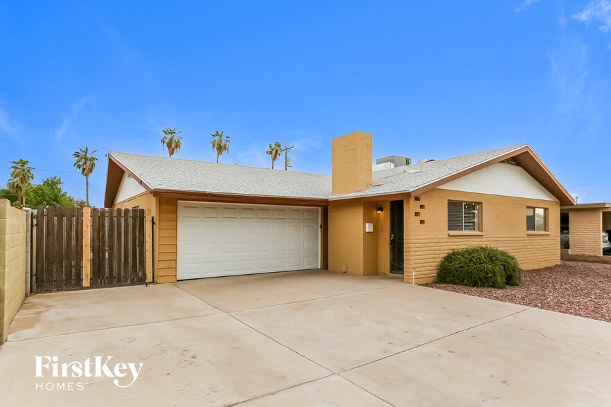 Building Photo - 3746 W Puget Ave