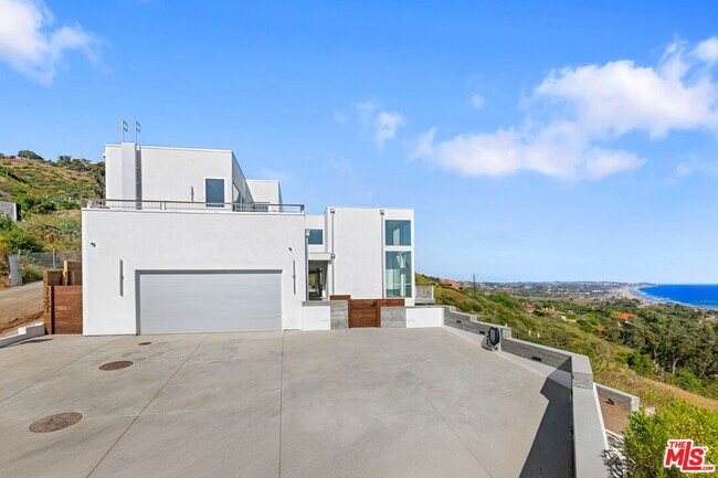 Building Photo - 31351 Pacific Coast Hwy