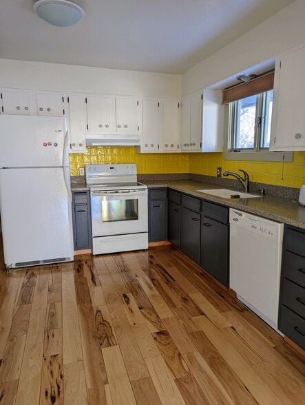 Building Photo - 505 S Hauser Ave
