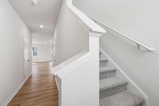 Building Photo - 5971 Skylar Dr