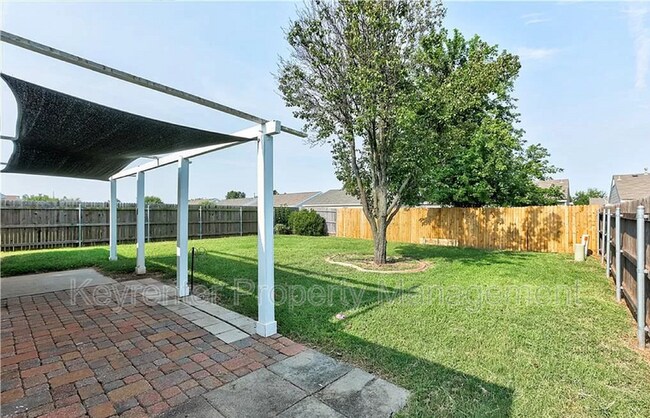 Building Photo - 15405 Acacia Rd