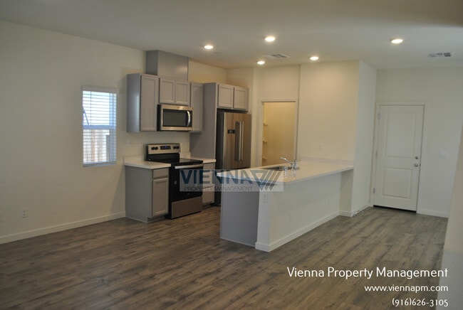 Building Photo - 3057 Pruett Dr