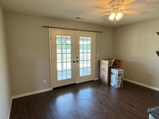 Building Photo - Available July 2025! 4-Bedroom, 2-Bathroom...