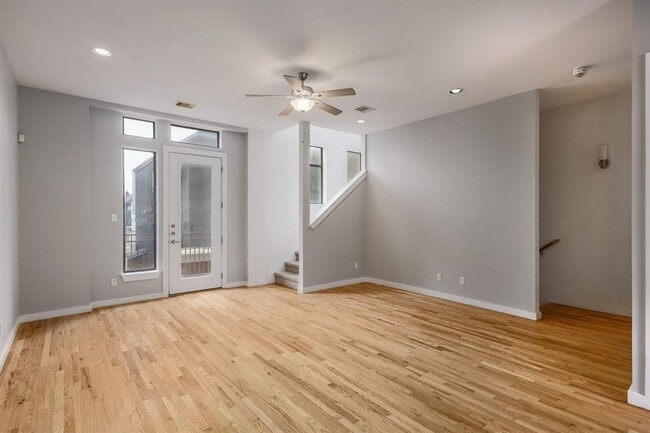 Building Photo - 6000 S Congress Ave