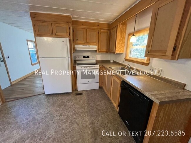Building Photo - 689 Oak Hill Rd