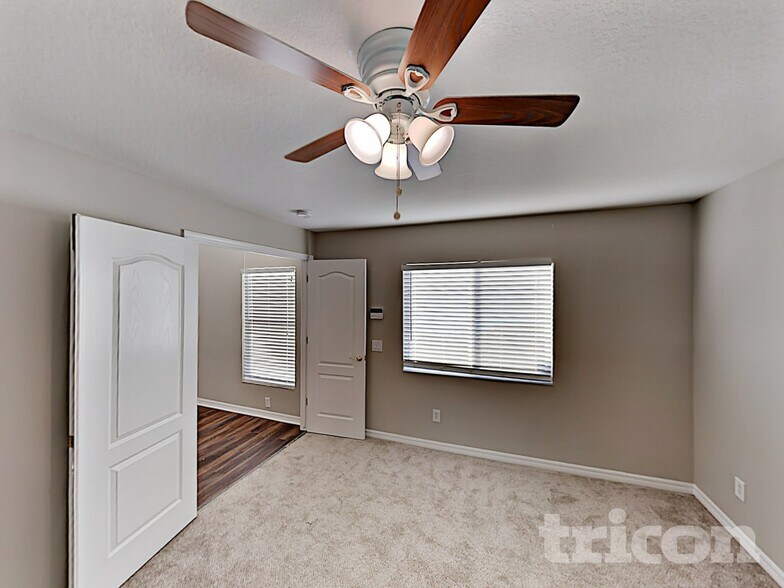 Building Photo - 2841 Butterfly Landing Dr