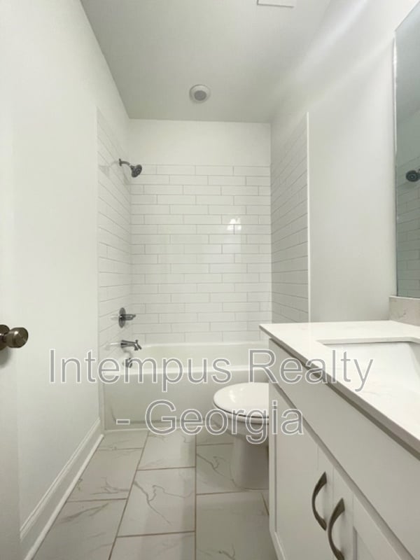 Building Photo - 5234 Riden Ct