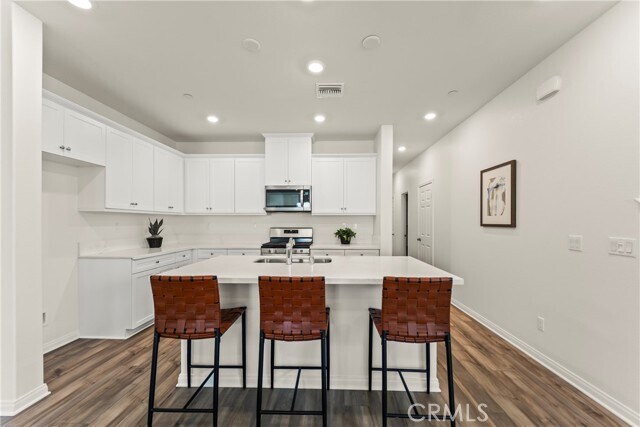 Building Photo - 4281 S Hermosa Paseo