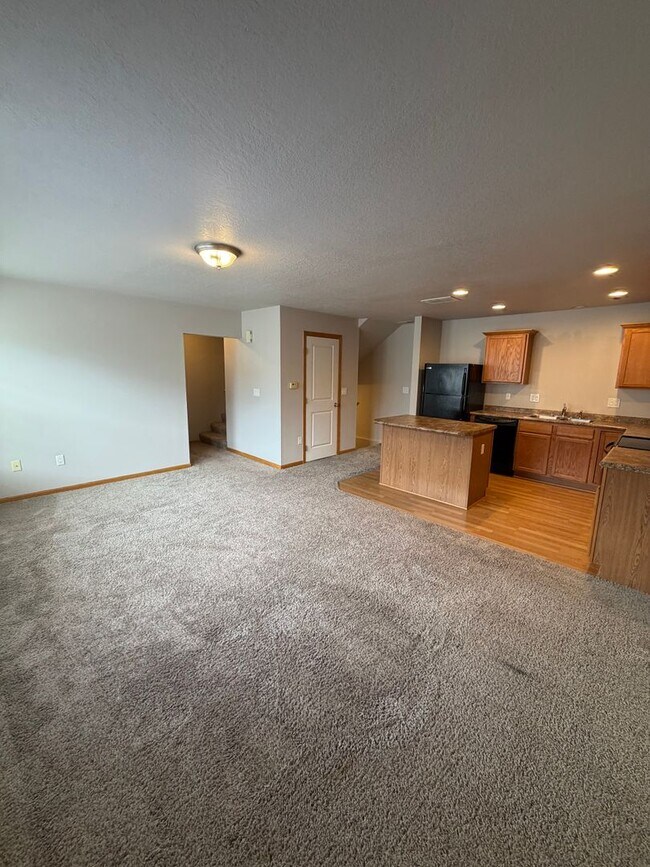 Building Photo - 3164 SW Arlan Ln