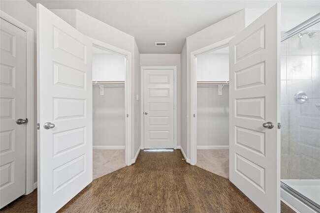 Building Photo - 19010 Whitehaven Bend Ln