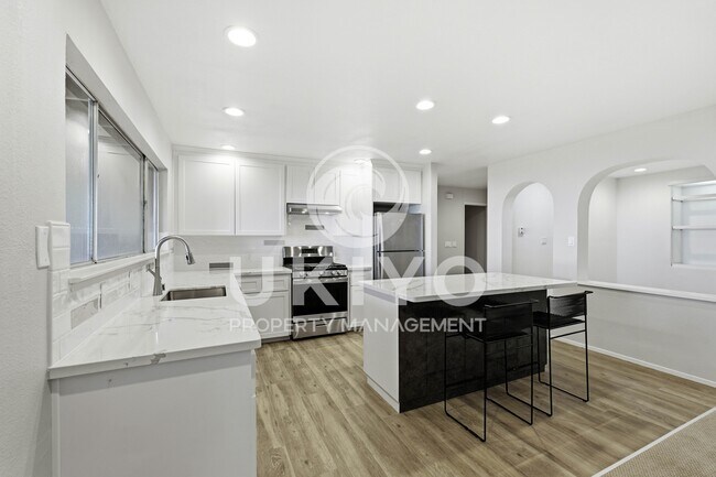 Building Photo - 6809 Colton Blvd
