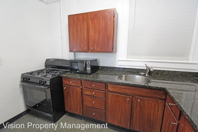 Building Photo - 3301 Telegraph Ave