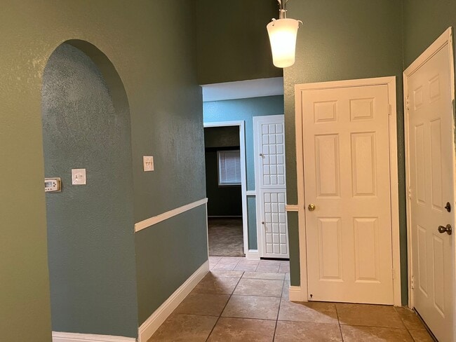 Building Photo - Marblehead