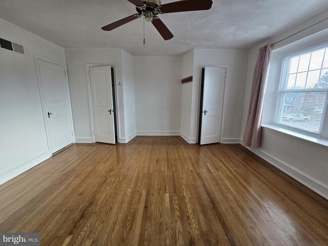 Building Photo - 831 Fanshawe St