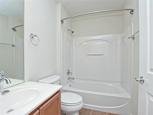Building Photo - 522 Salt Creek Lane