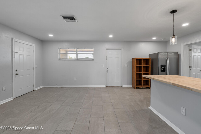 Building Photo - 1281 Alsup Dr