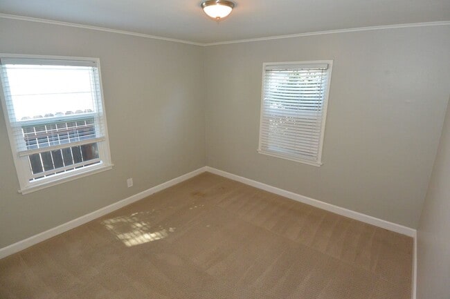 Building Photo - Charming 2 BD + Office, 1 BA Single Family Home, Eastside Costa Mesa