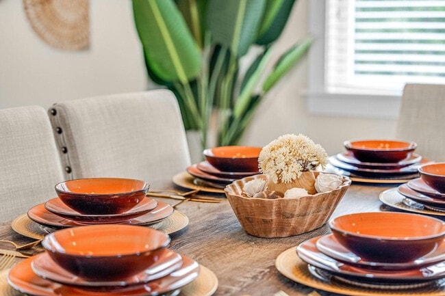 Building Photo - 6 Wilkes Rd