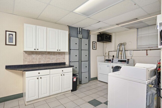 Building Photo - Charming 1-Bed 1-Bath Available Now!