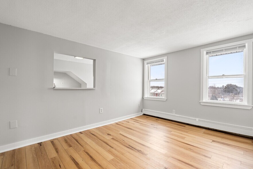 Building Photo - 25 Porter St