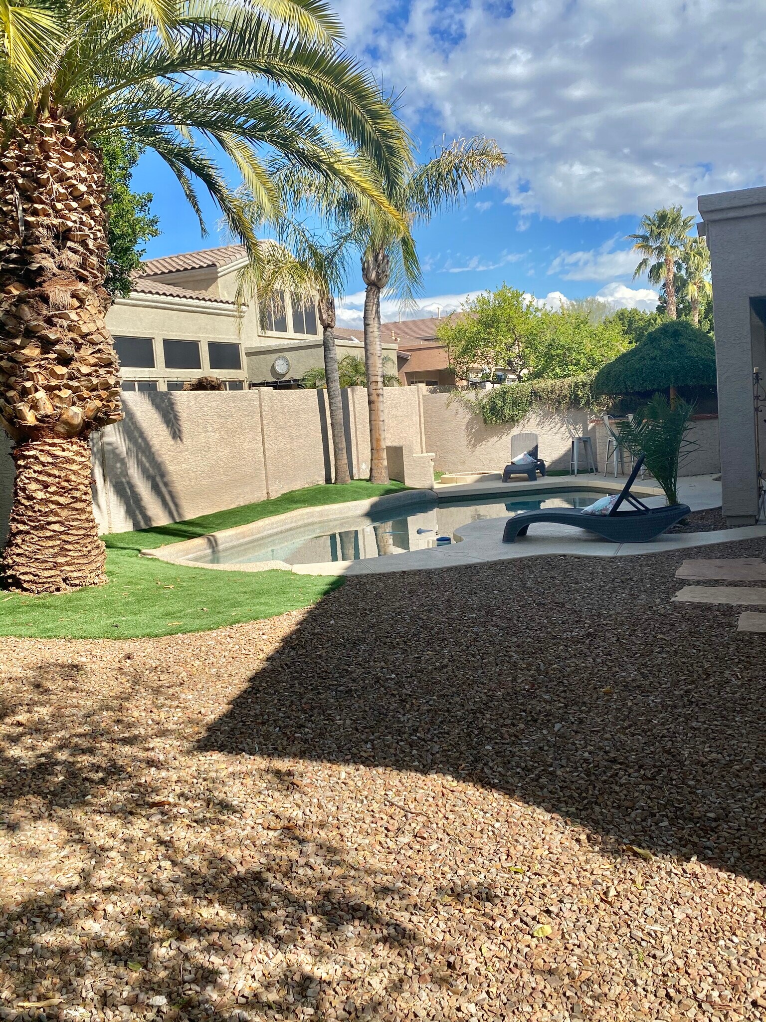 Building Photo - 6804 W Lone Cactus Dr