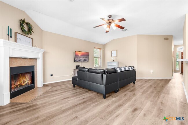 Building Photo - 6711 Bayberry Dr