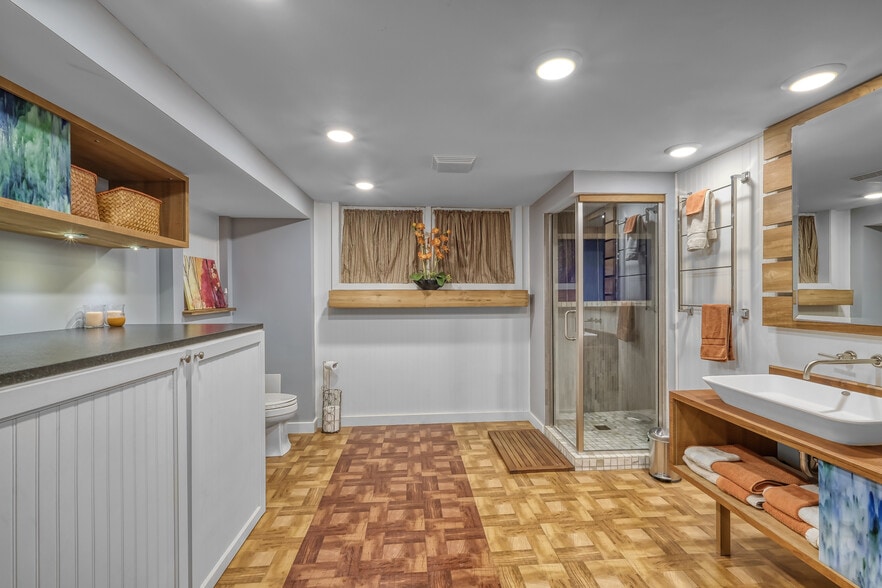 Building Photo - 5050 Manitou Rd