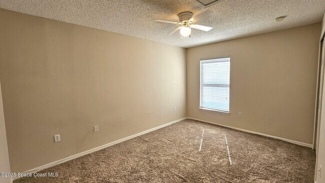 Building Photo - 869 Macon Dr