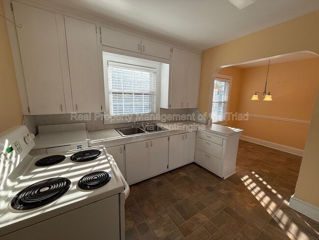 Building Photo - 1735 Polo Rd