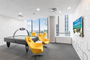 Building Photo - Collins Avenue, Sunny Isles Beach, FL 33160 - 1 BR 1.5 BA condo