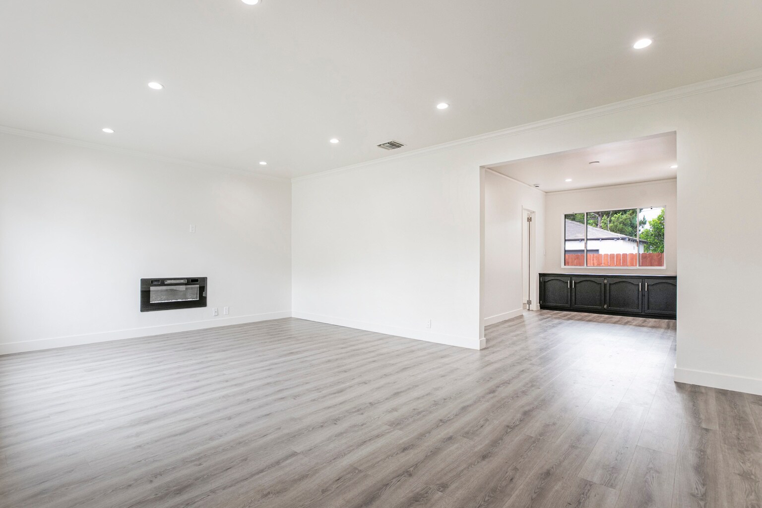Building Photo - 4335 Sunnyslope Ave