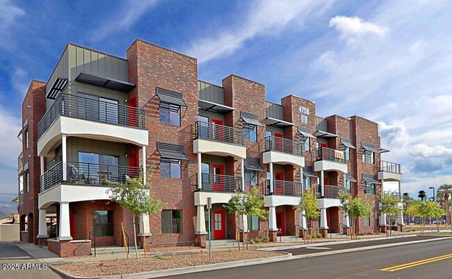 Building Photo - 475 N 9th St