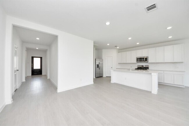 Building Photo - 10650 Ellerston Rd