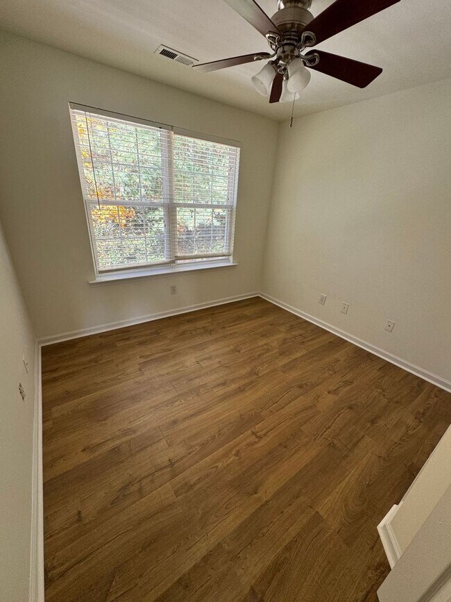 Building Photo - 742 Shellstone Pl