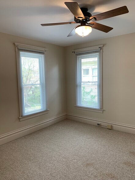 Bedroom - 2922 Merrill Ave