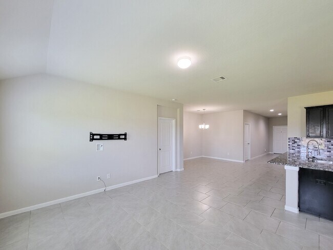 Building Photo - 29614 Breakwater Dr