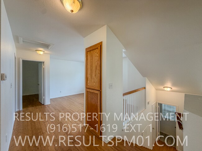 Building Photo - Great Elk Grove 2 Bedroom plus Loft Home