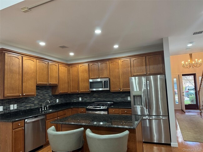 Building Photo - 137 Pond View Dr