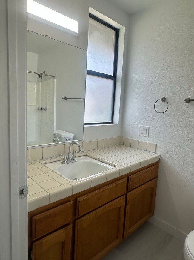 Building Photo - 9848 Sally Ave